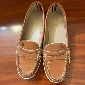 Tommy Hilfiger flats shoes